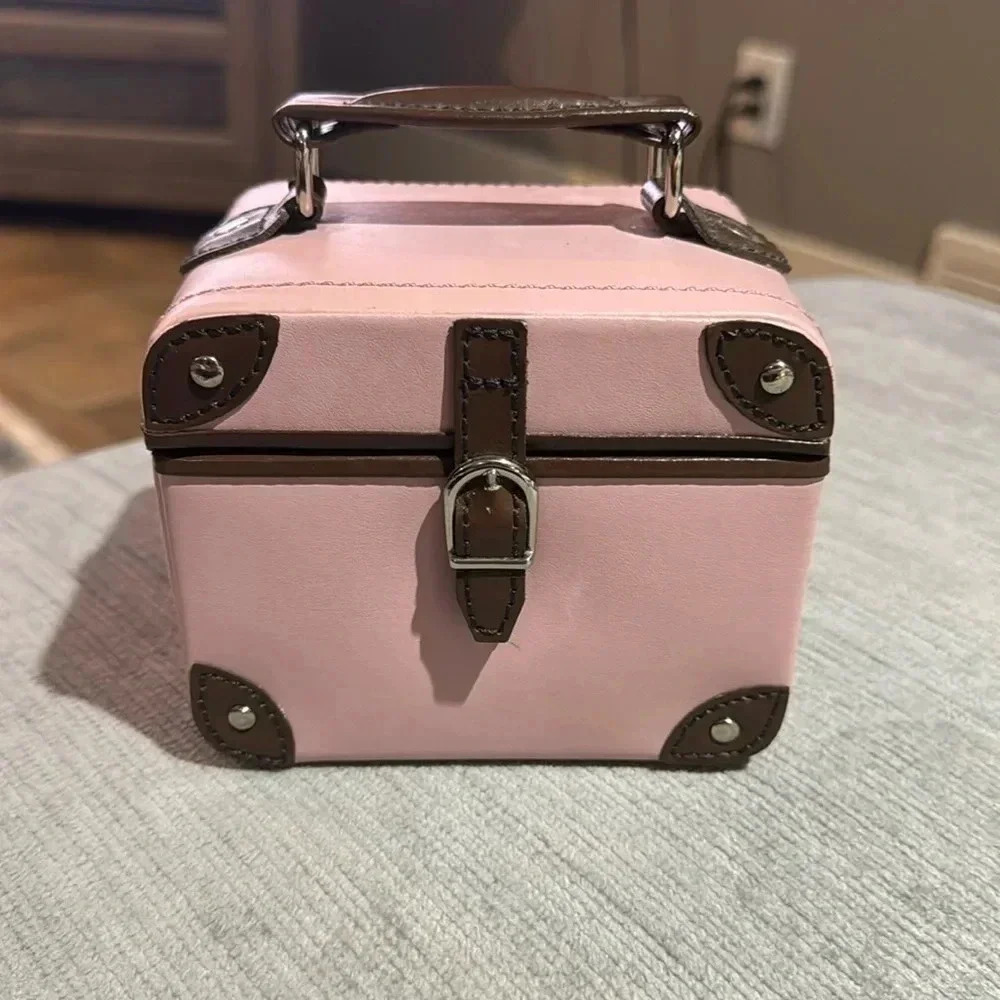 Travel jewelry case (wolf designs)